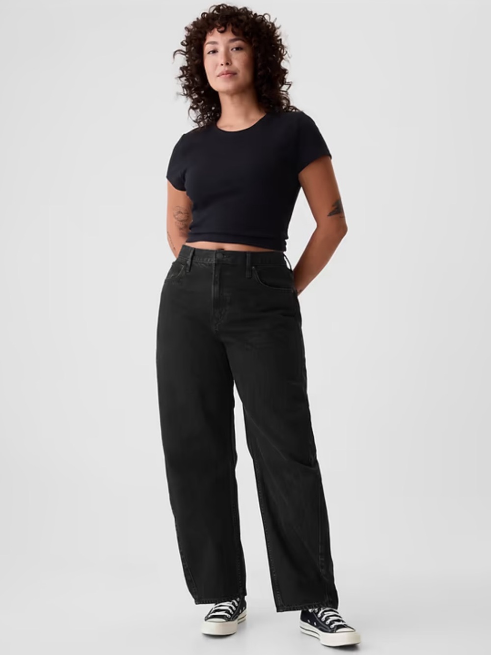 GAP High Rise Barrel Jeans in Black Size 6 Short